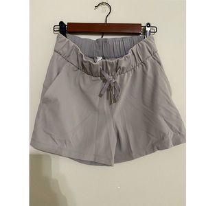Used Lululemon Light gray On The Fly Shorts size 4